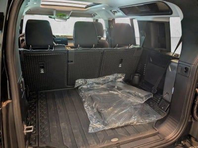 2025 Land Rover Defender 110 P300 S
