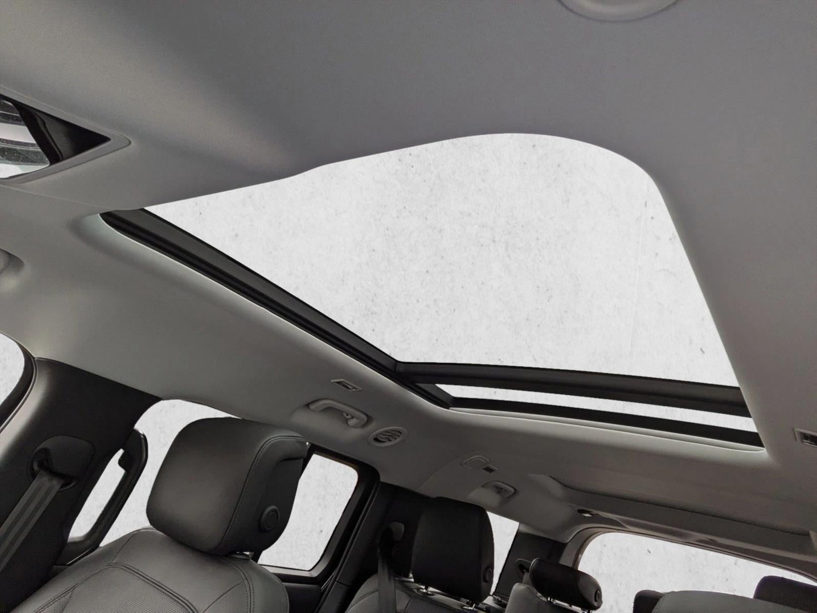 2025 Land Rover Defender 130 P400 S