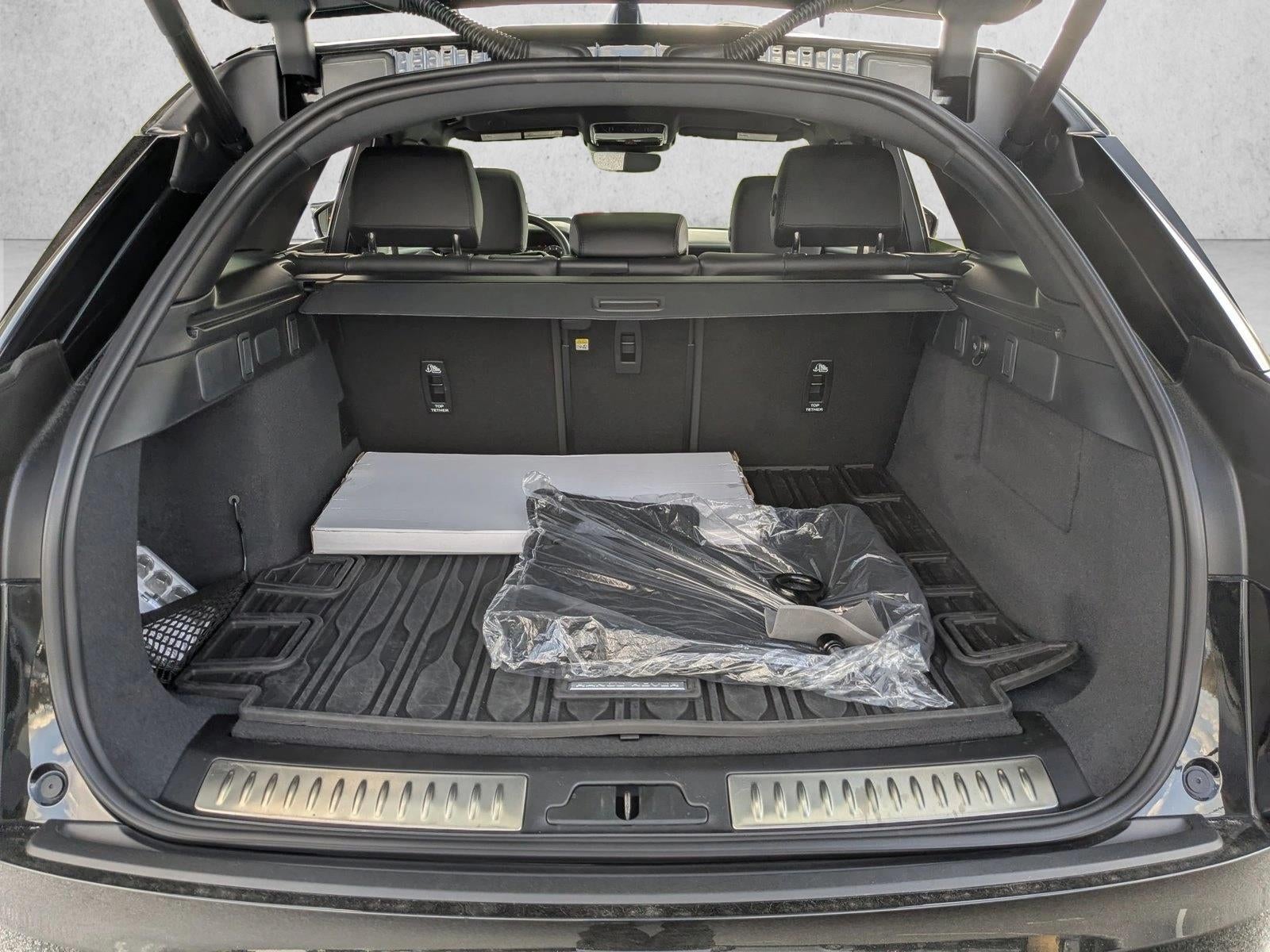 2026 Land Rover Range Rover Velar P250 Dynamic SE *Ltd Avail*