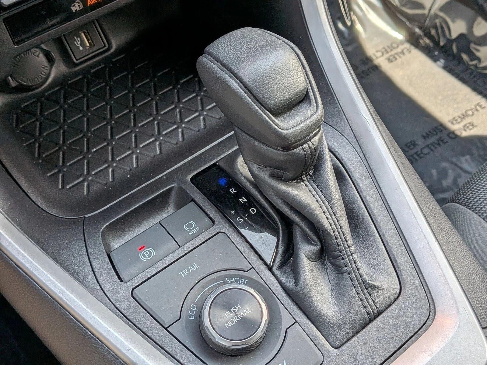 2025 Toyota RAV4 Hybrid LE AWD (Natl)