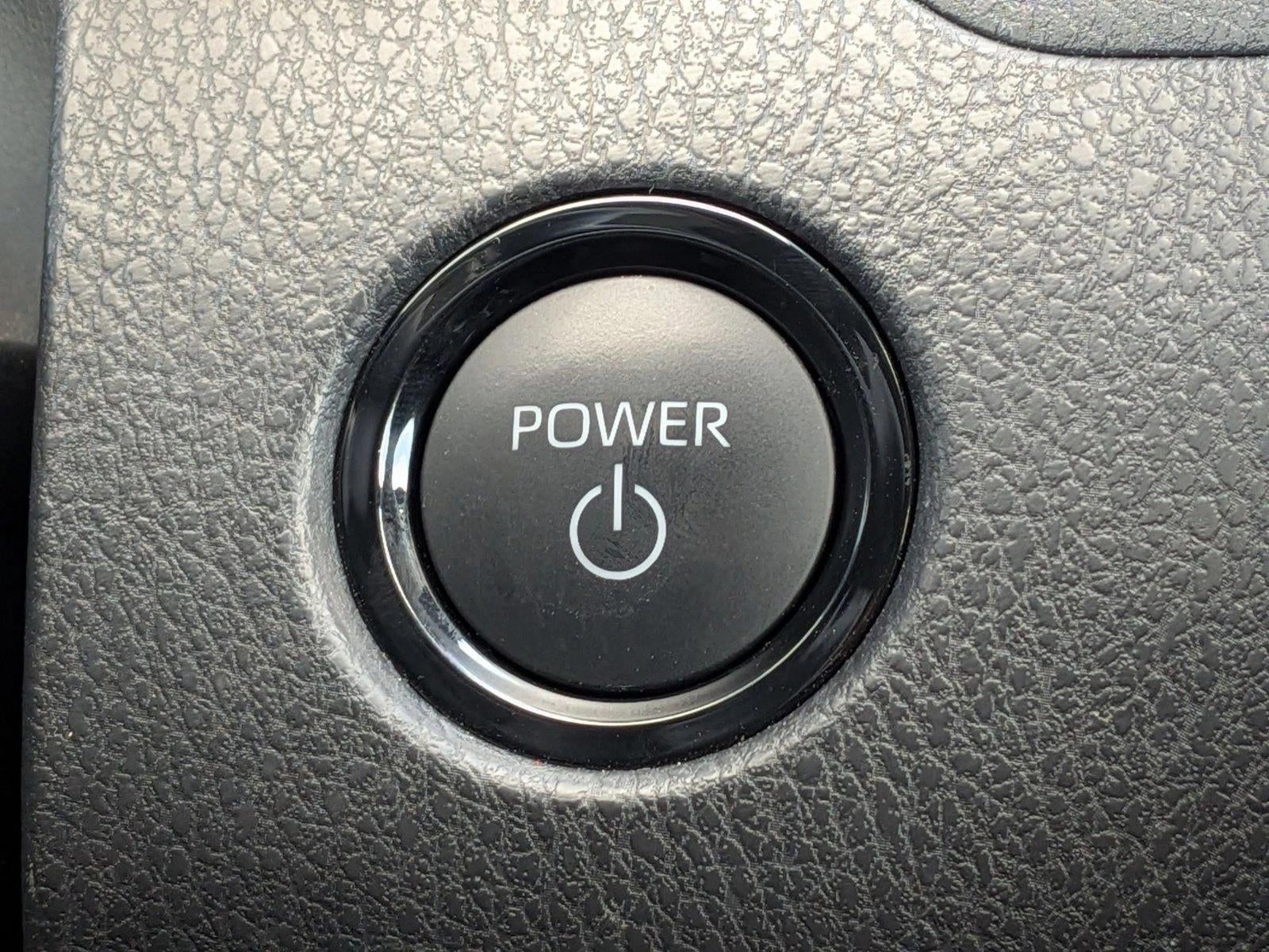 2025 Toyota Camry SE (Natl)