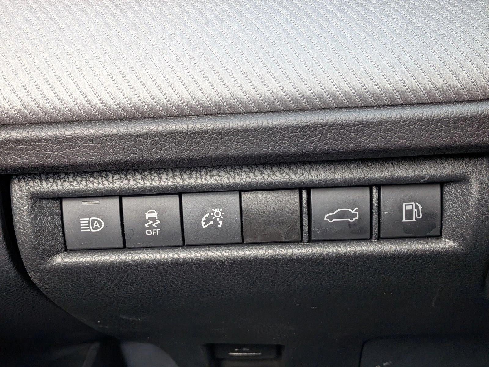 2025 Toyota Camry SE (Natl)