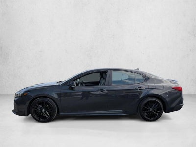 2025 Toyota Camry SE (Natl)