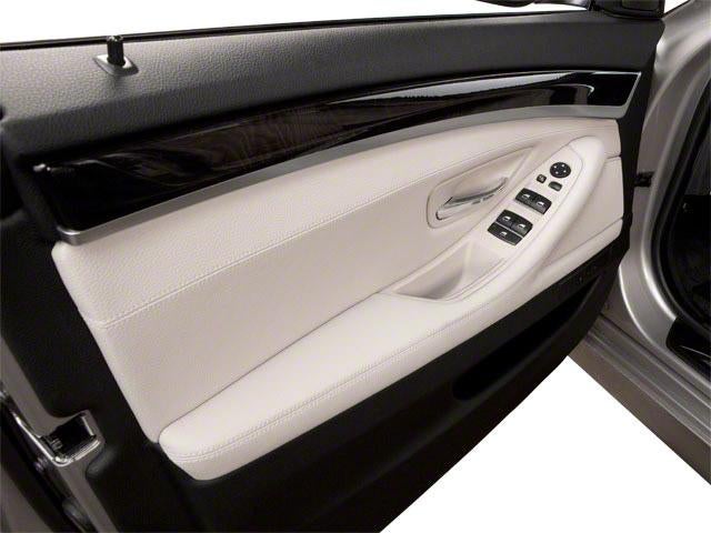 2011 BMW 550i Sedan