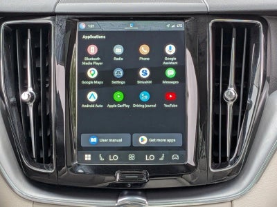 2022 Volvo XC60 B5 AWD Momentum
