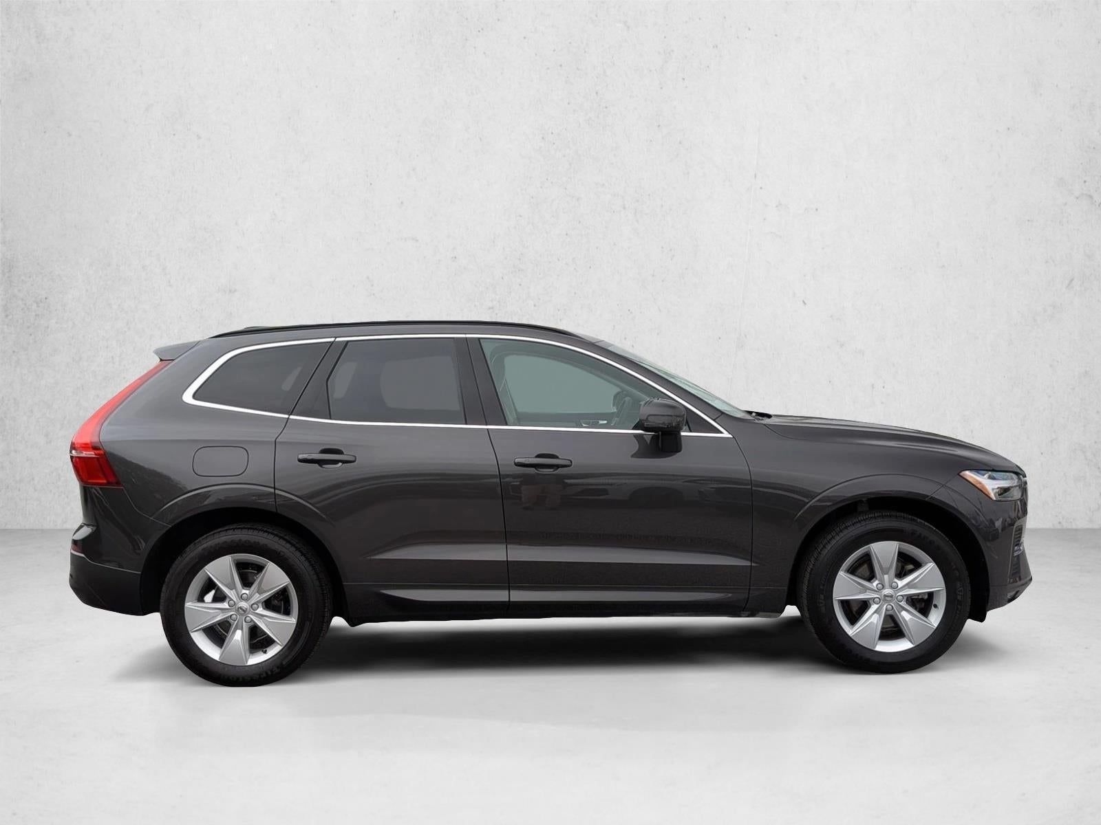 2022 Volvo XC60 B5 AWD Momentum