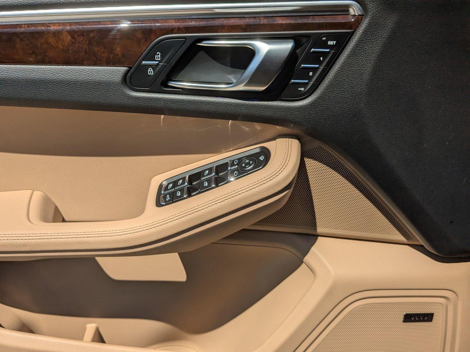 2023 Porsche Macan AWD