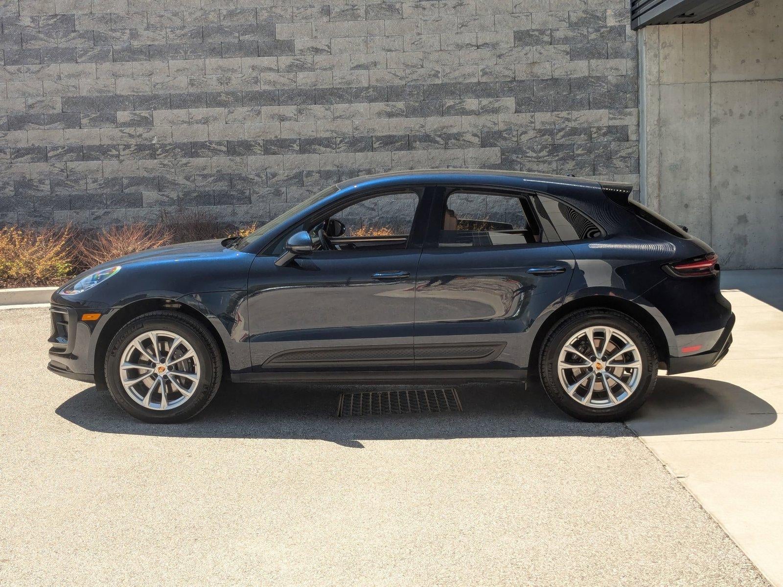 2023 Porsche Macan AWD