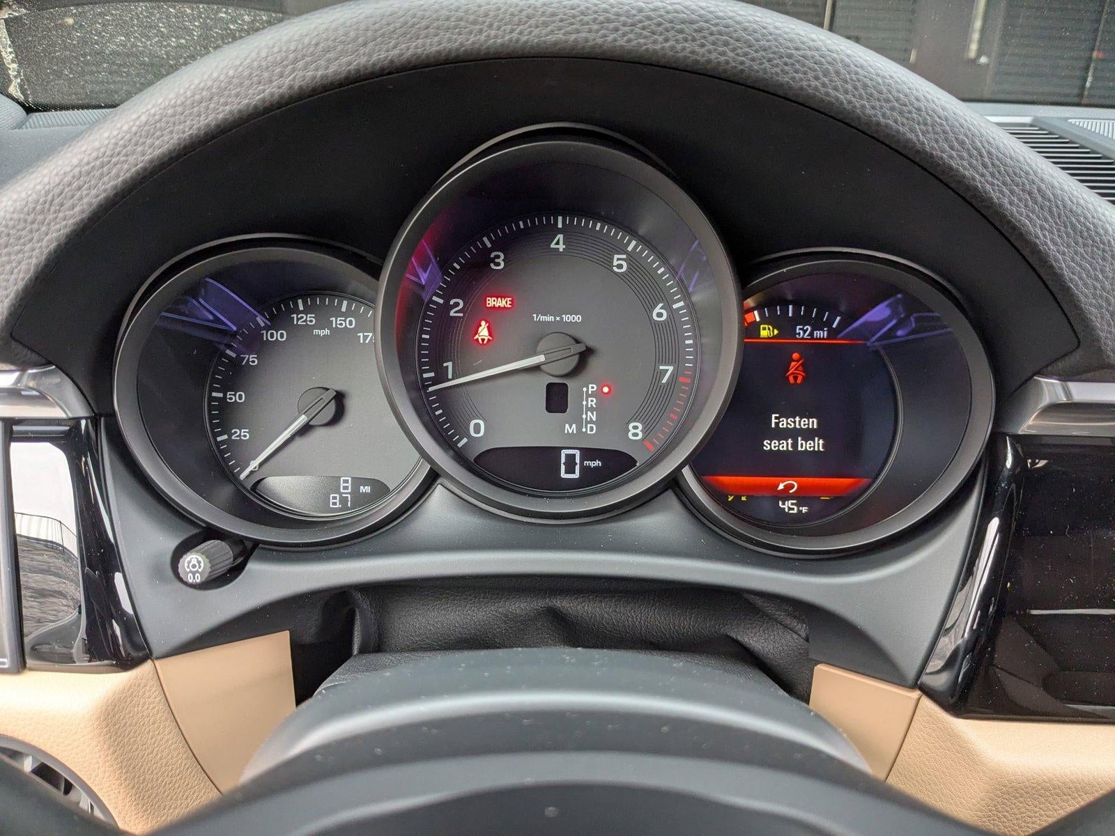2026 Porsche Macan AWD