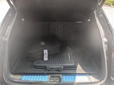 2025 Porsche Macan Electric 4 AWD