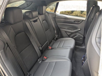 2025 Porsche Macan Electric Turbo AWD