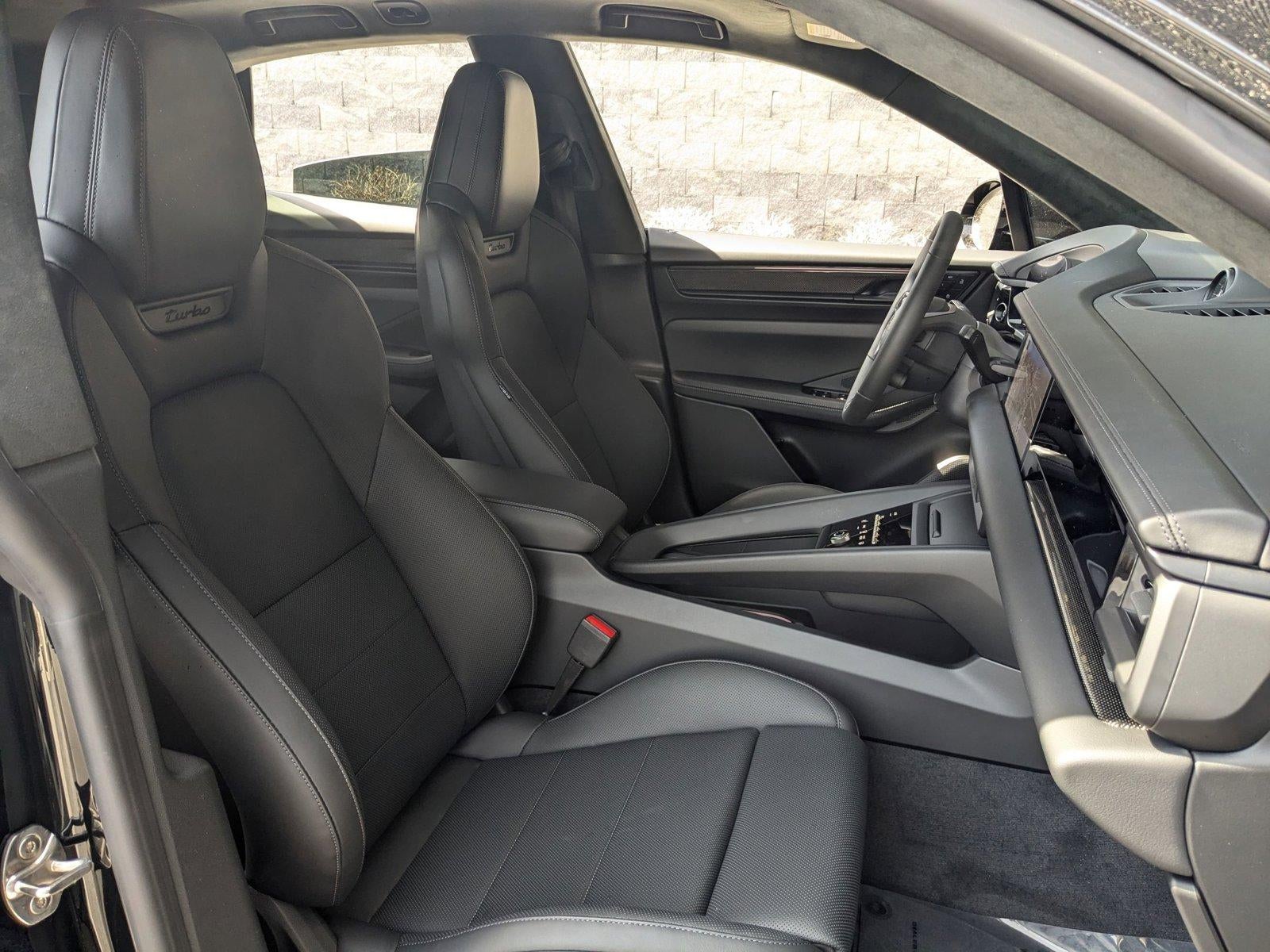 2025 Porsche Macan Electric Turbo AWD