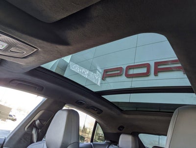 2025 Porsche Macan Electric Turbo AWD