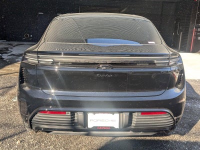 2025 Porsche Macan Electric Turbo AWD