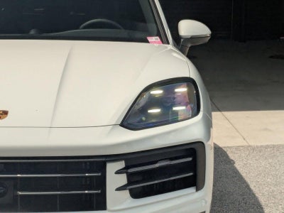 2025 Porsche Cayenne E-Hybrid AWD