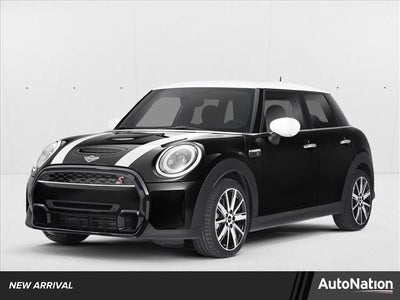 2022 MINI Cooper S Hardtop 4 Door Base