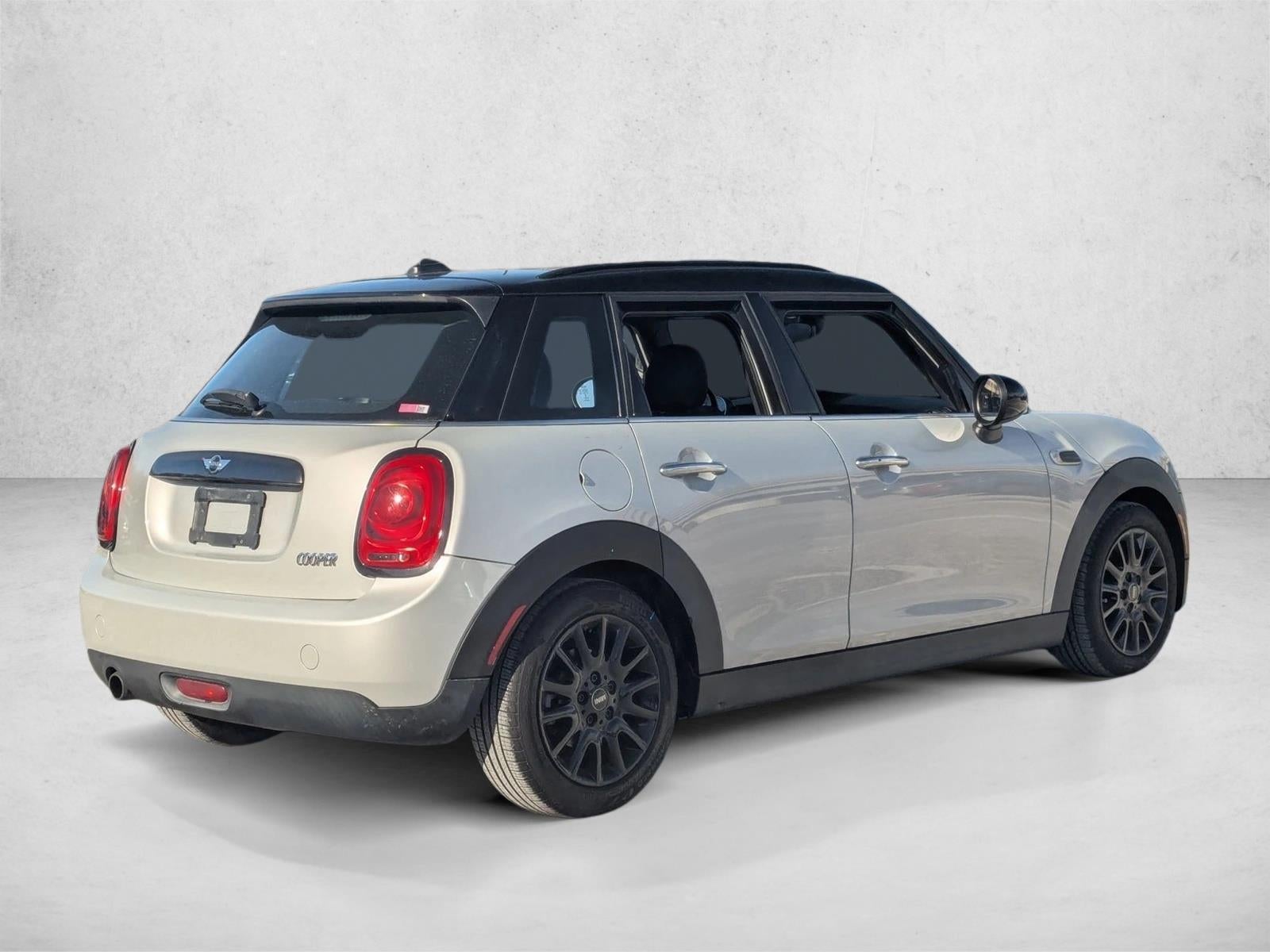 2016 MINI Hardtop 4 Door Cooper