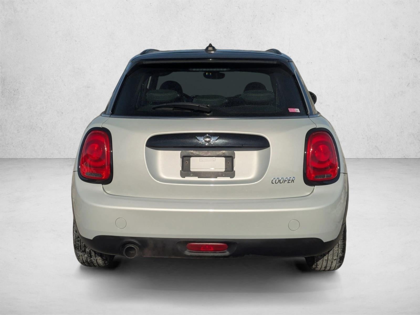 2016 MINI Hardtop 4 Door Cooper