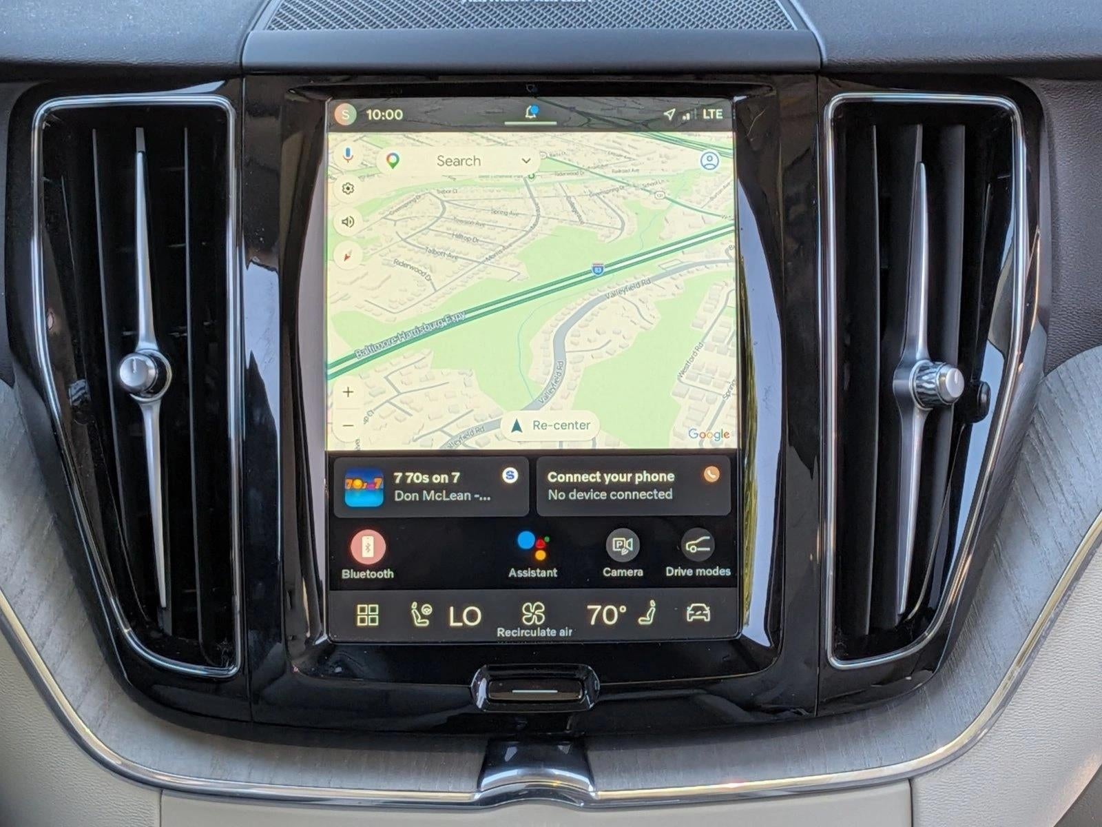 2024 Volvo XC60 Recharge Plug-In Hybrid Plus Dark Theme
