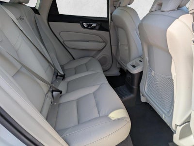2024 Volvo XC60 Recharge Plug-In Hybrid Plus Dark Theme