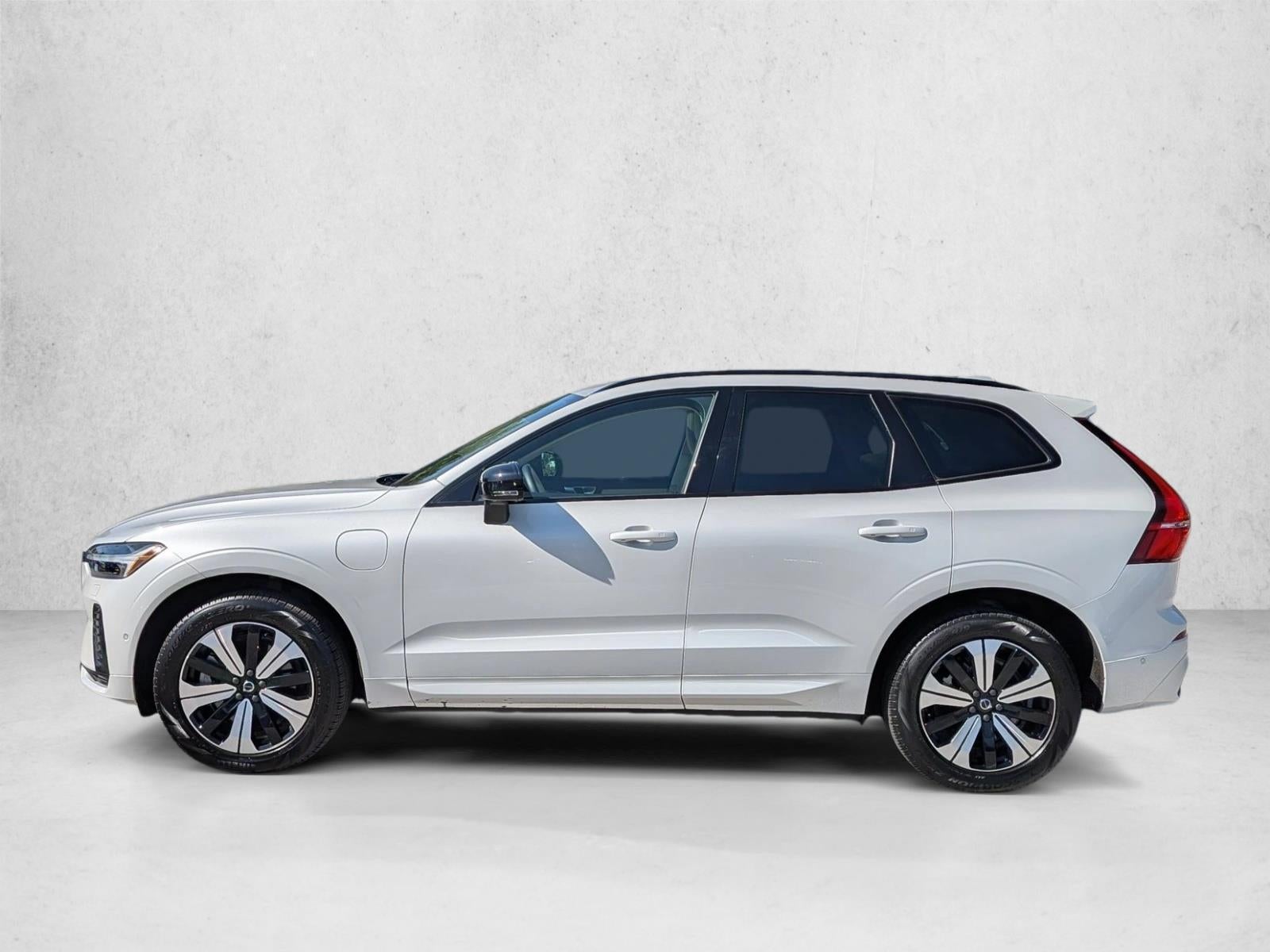 2024 Volvo XC60 Recharge Plug-In Hybrid Plus Dark Theme