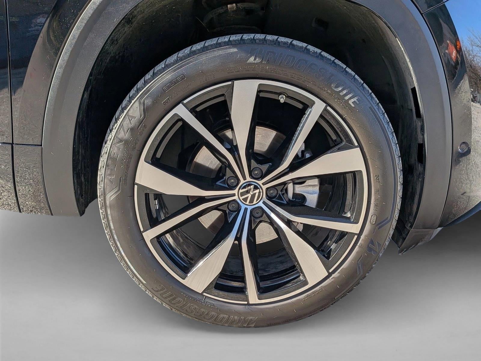 2024 Volkswagen Atlas Cross Sport 2.0T SEL Premium R-Line 4MOTION