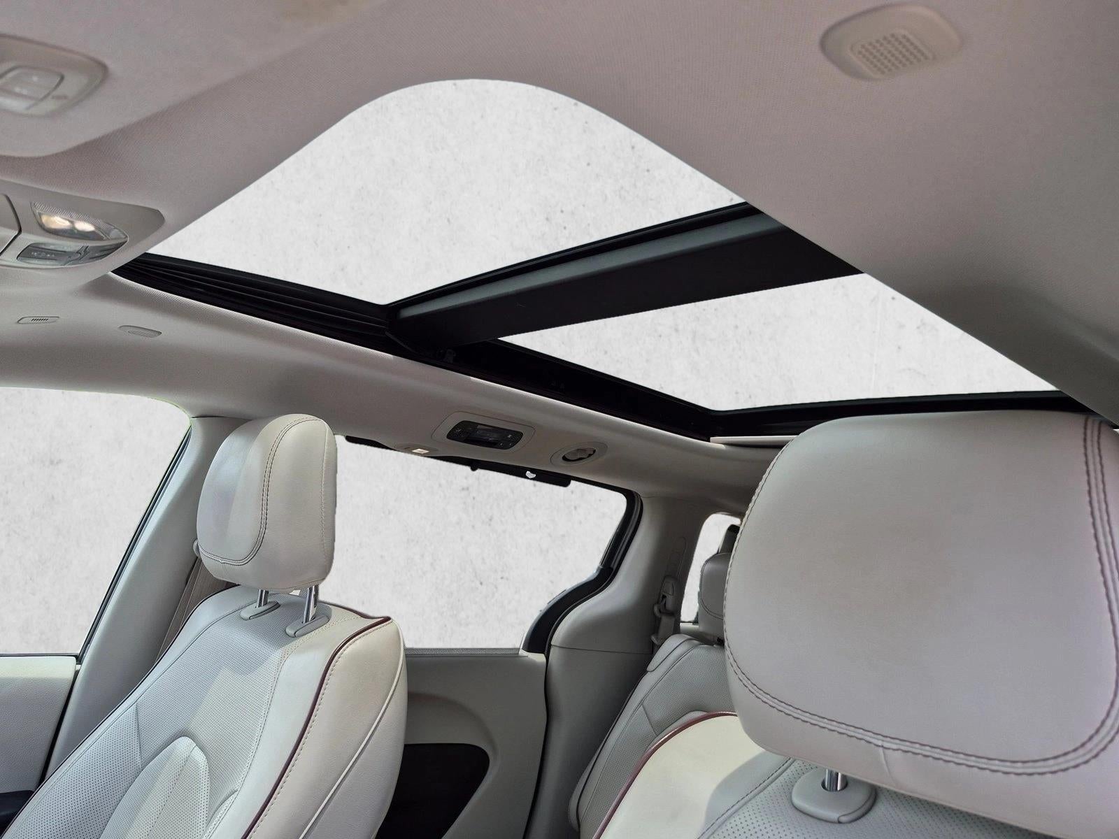 2018 Chrysler Pacifica Limited FWD