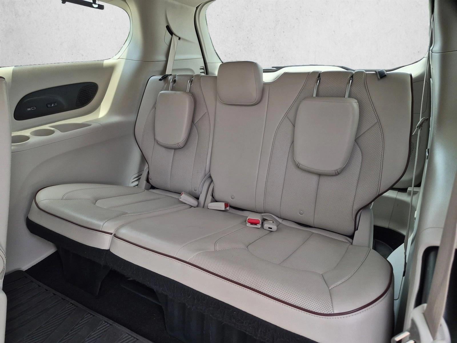 2018 Chrysler Pacifica Limited FWD