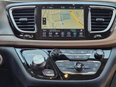 2019 Chrysler Pacifica Hybrid Limited FWD