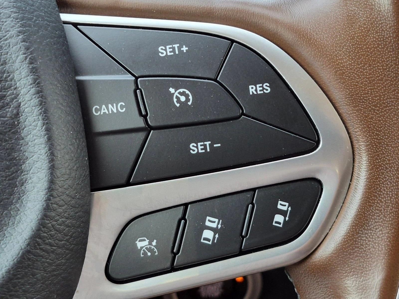 2019 Chrysler Pacifica Hybrid Limited FWD