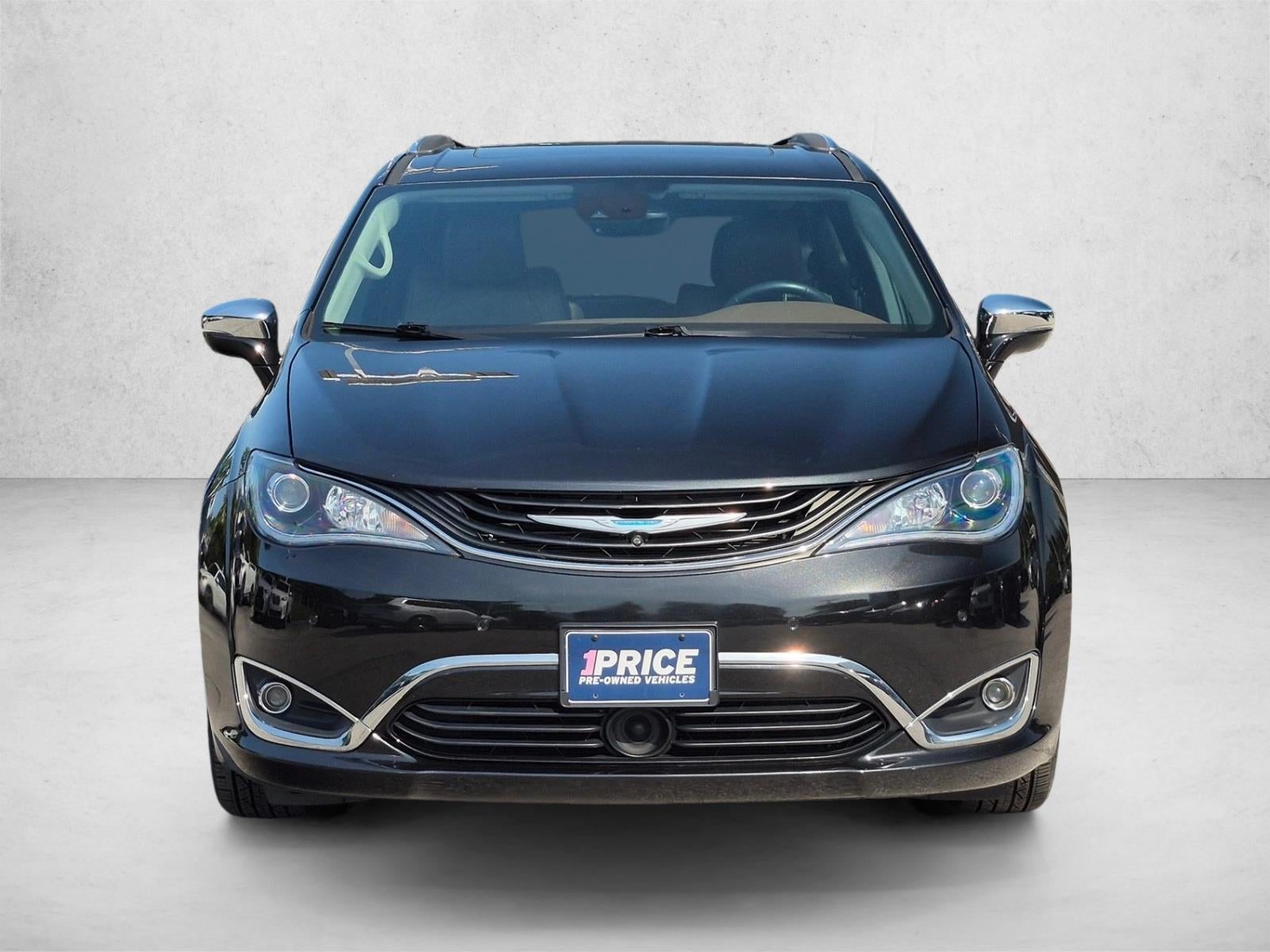 2019 Chrysler Pacifica Hybrid Limited FWD