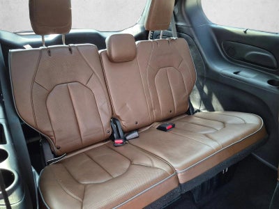 2019 Chrysler Pacifica Hybrid Limited FWD