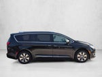 2019 Chrysler Pacifica Hybrid Limited FWD