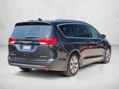 2019 Chrysler Pacifica Hybrid Limited FWD