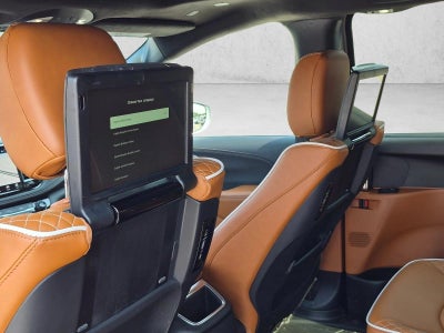 2024 Chrysler Pacifica Hybrid Pinnacle FWD