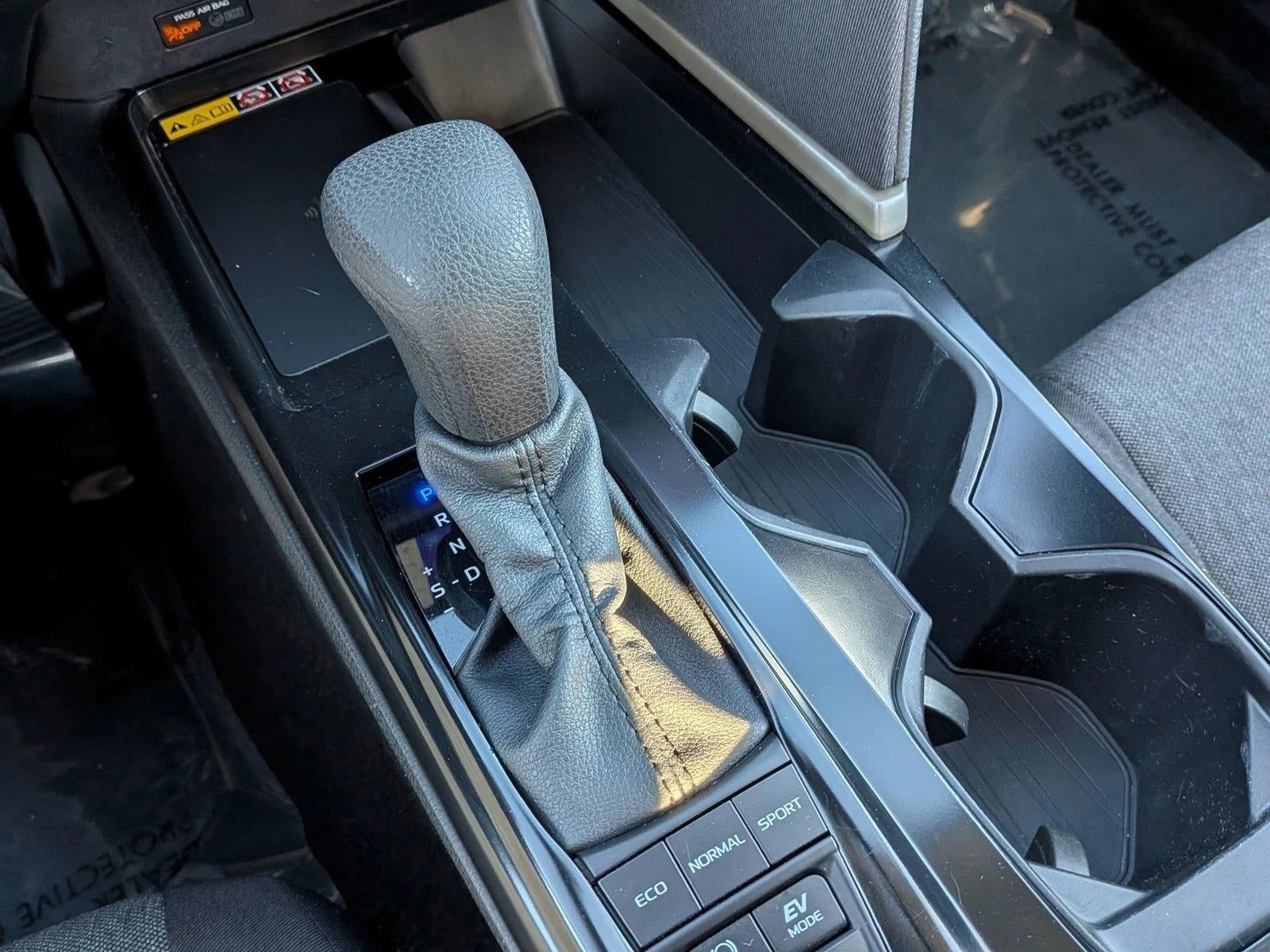 2025 Toyota Camry LE (Natl)