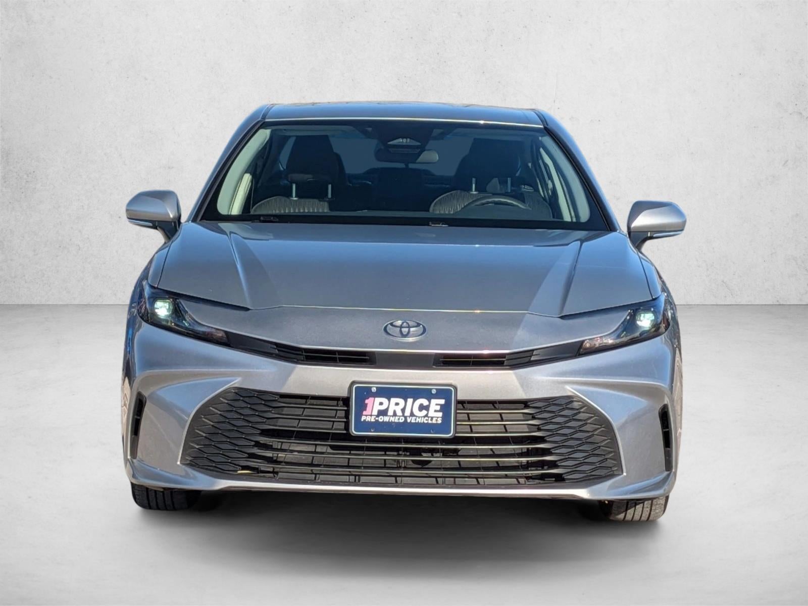 2025 Toyota Camry LE (Natl)