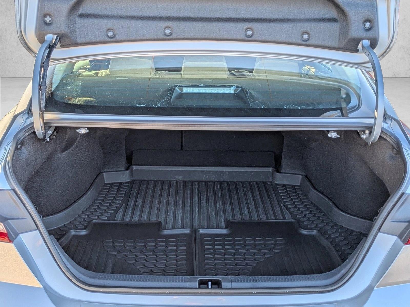 2025 Toyota Camry LE (Natl)