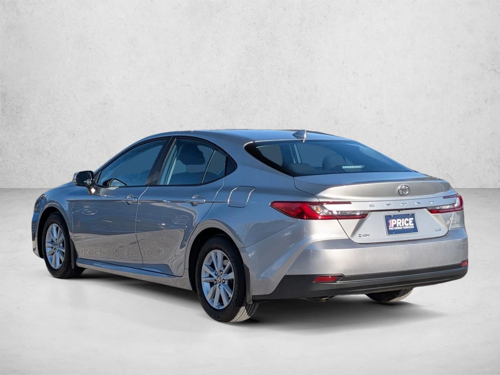 2025 Toyota Camry LE (Natl)