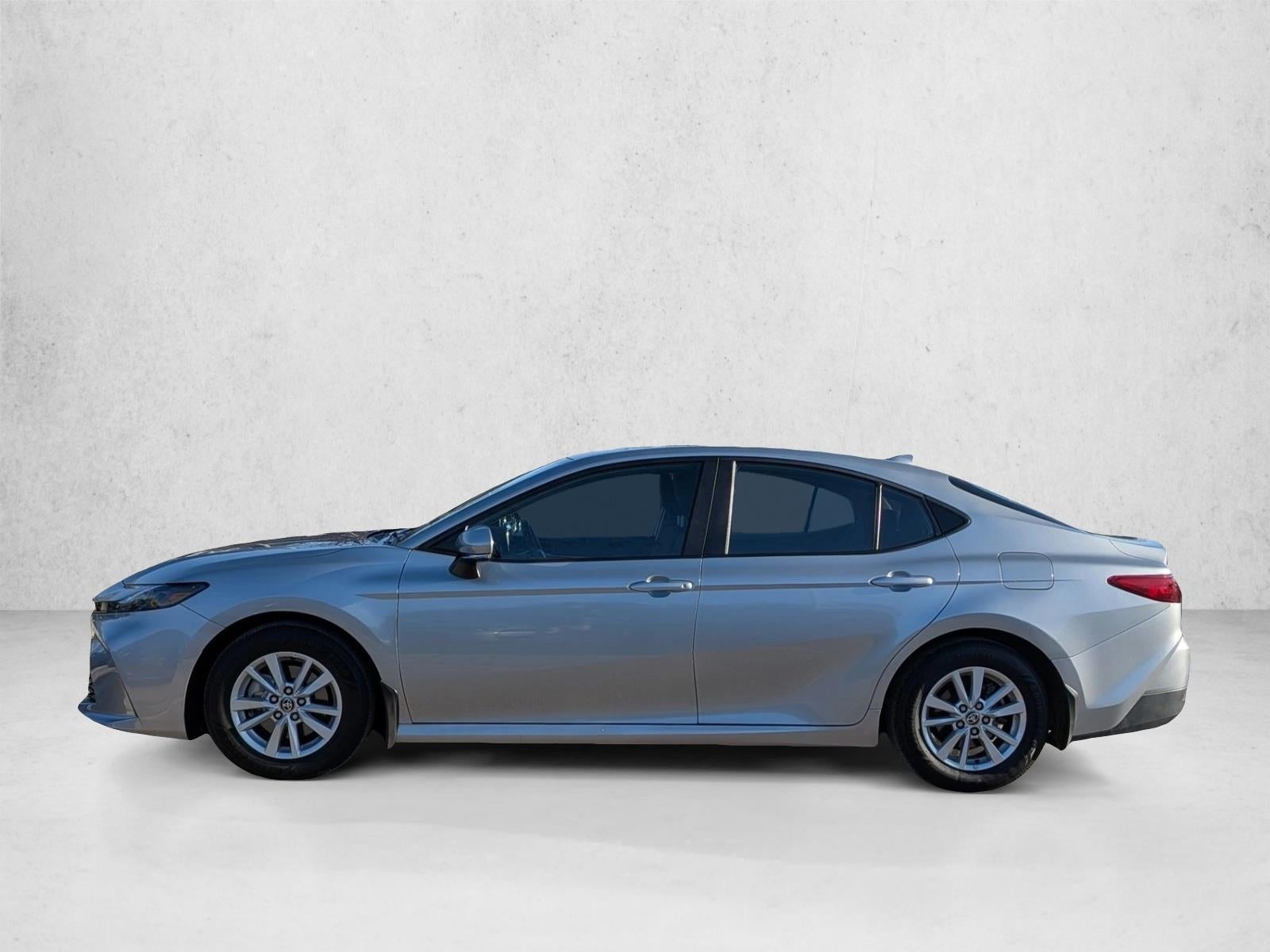 2025 Toyota Camry LE (Natl)