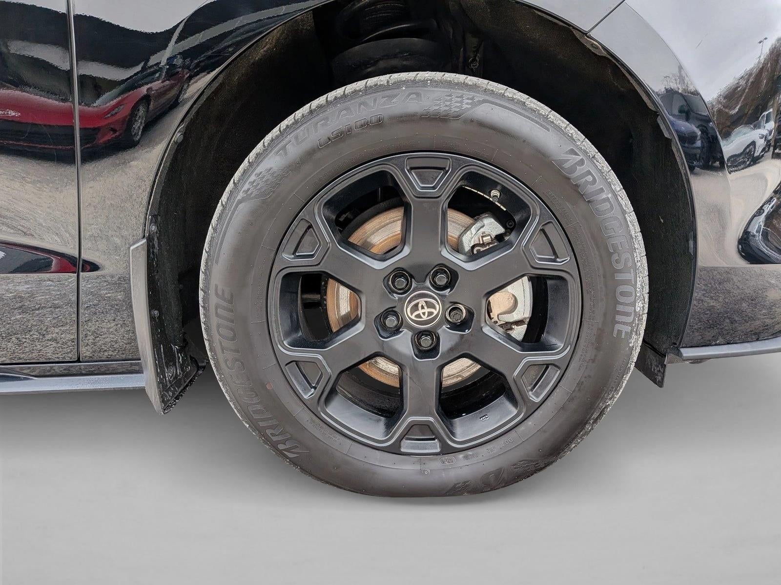 2025 Toyota Sienna Woodland Edition AWD 7-Passenger (Natl)