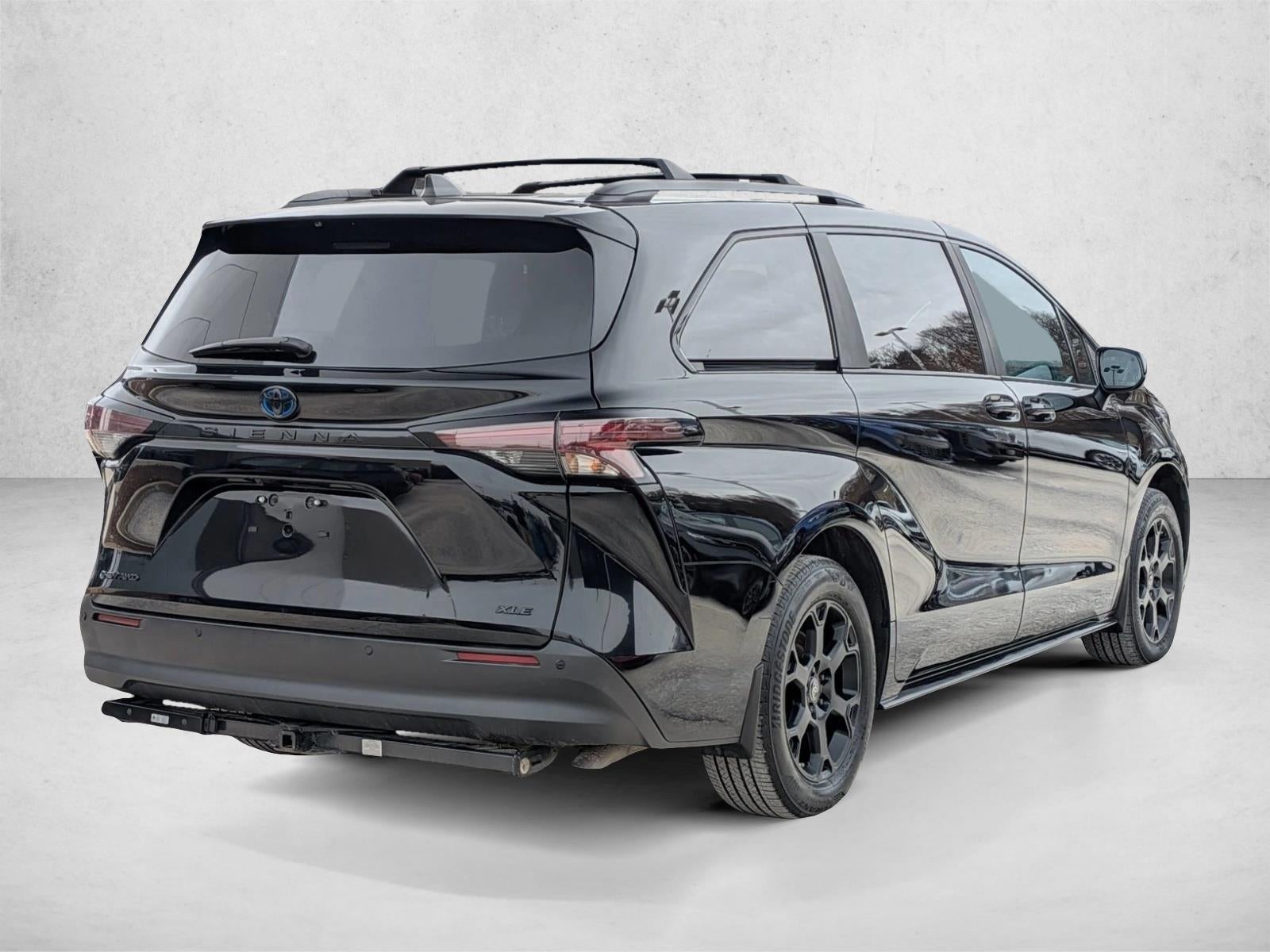 2025 Toyota Sienna Woodland Edition AWD 7-Passenger (Natl)