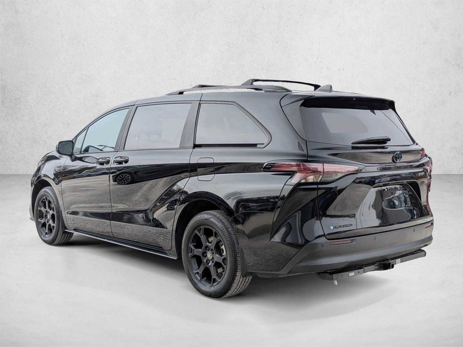 2025 Toyota Sienna Woodland Edition AWD 7-Passenger (Natl)