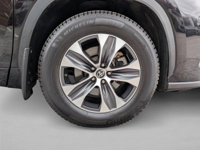 2022 Toyota Highlander XLE AWD (Natl)