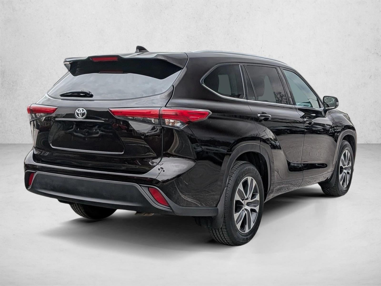 2022 Toyota Highlander XLE AWD (Natl)