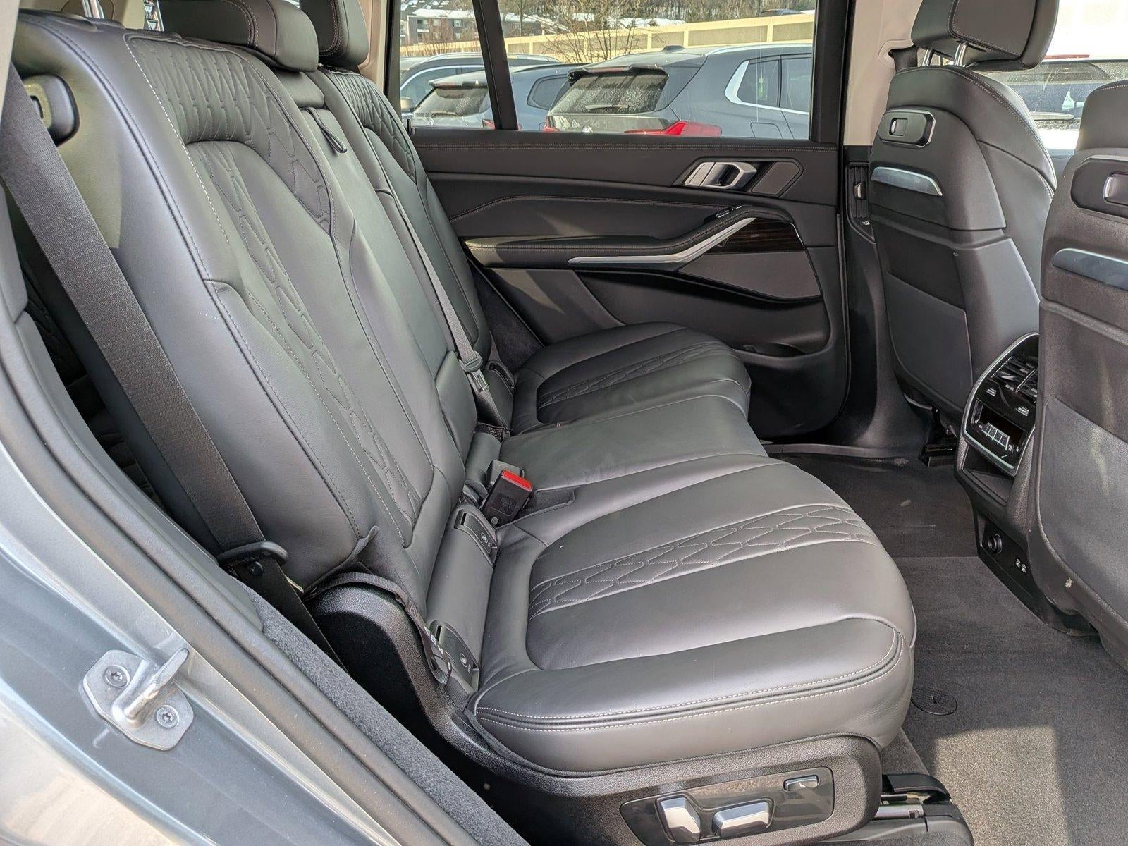 2025 BMW X7 xDrive40i Sports Activity Vehicle