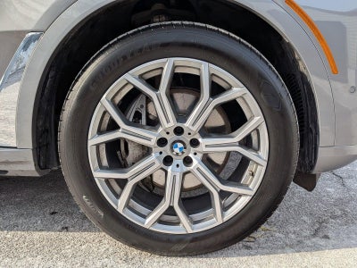 2025 BMW X7 xDrive40i Sports Activity Vehicle