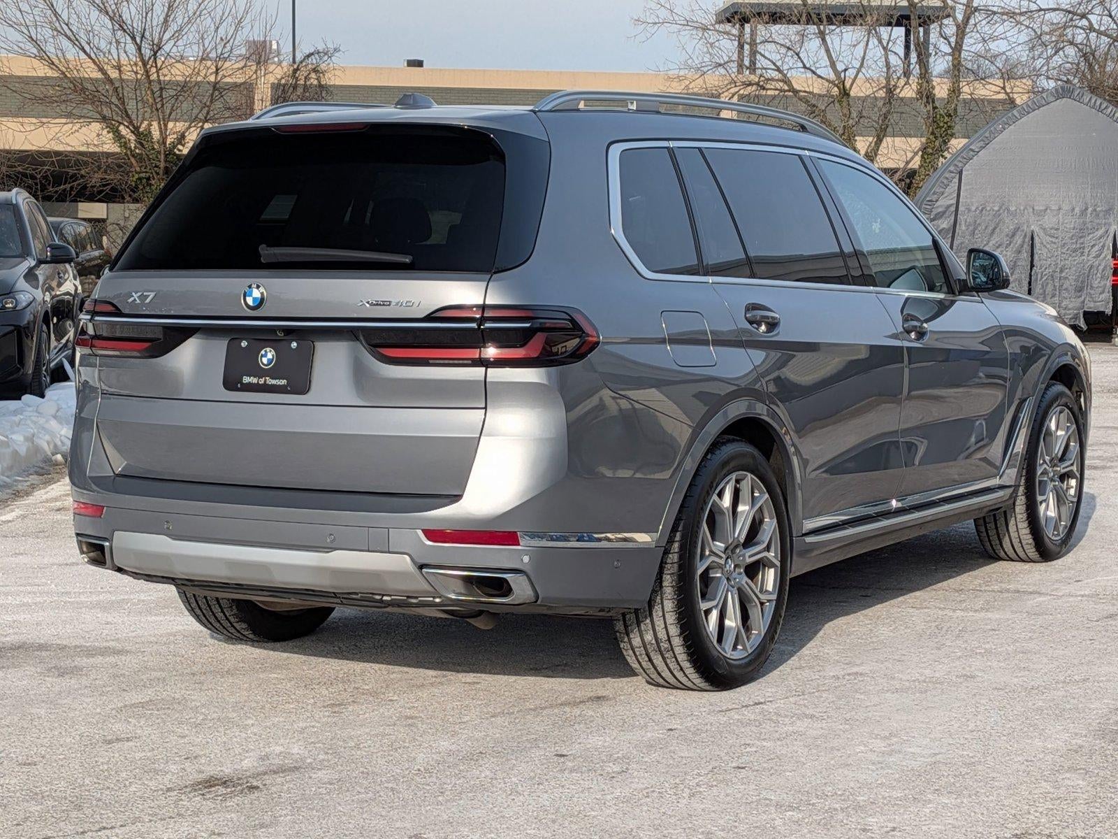 2025 BMW X7 xDrive40i Sports Activity Vehicle