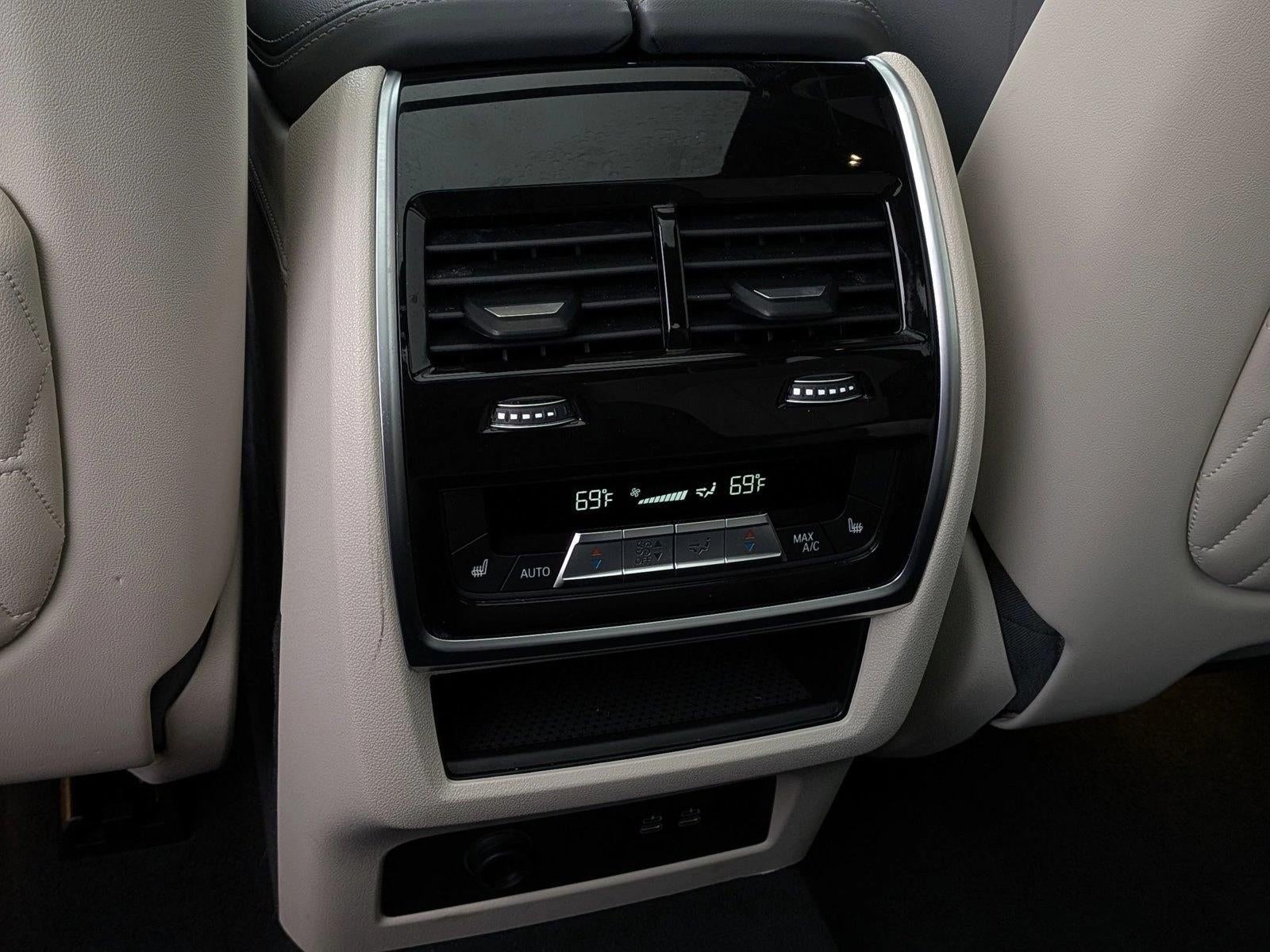 2024 BMW X7 M60i Sports Activity Vehicle