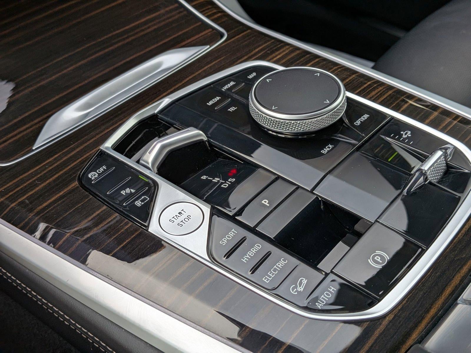 2025 BMW X5 xDrive50e Plug-In Hybrid